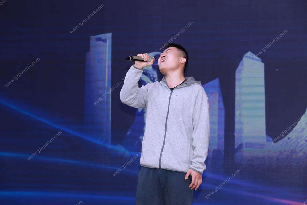 個(gè)人歌唱表演